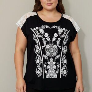 Navy Short Sleeve T-Shirt White Flower Applique Lace Yoke Short Sleeves Large/XL